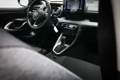 Car image 8