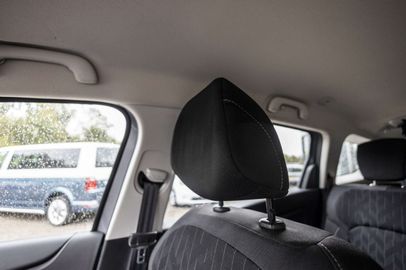 Car image 38