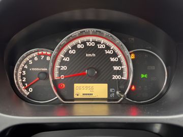 Car image 19