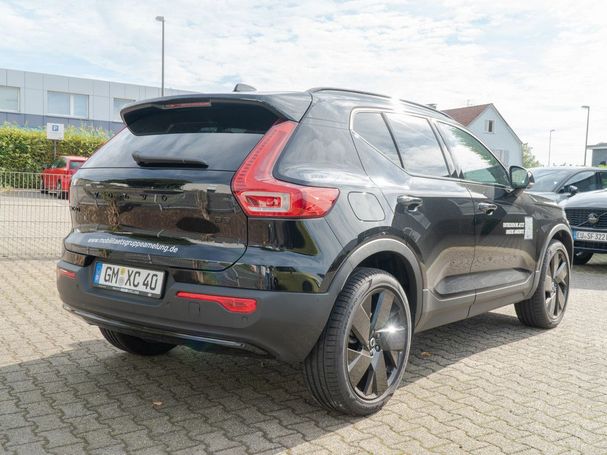 Volvo XC40 Plus Black Edition 120 kW image number 3