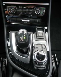 Car image 36