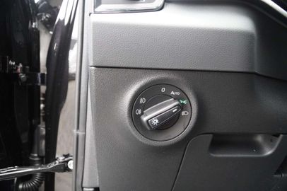 Car image 37