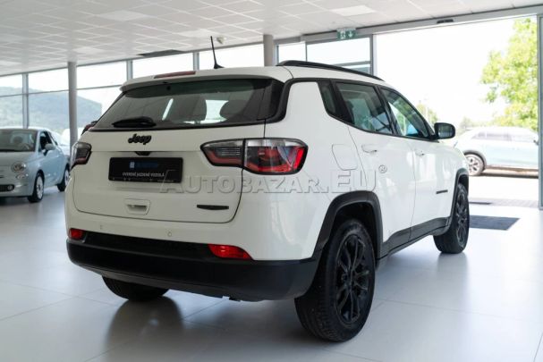 Jeep Compass 1.3 Turbo Night Eagle 96 kW image number 2