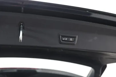 Car image 36