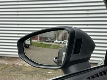 Car image 41