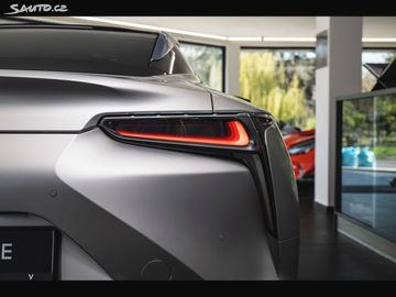 Car image 27