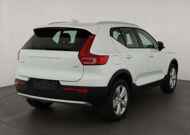 Volvo XC40 B3 Core 120 kW image number 2