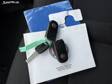Car image 37