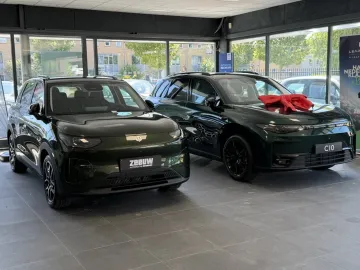Car image 24