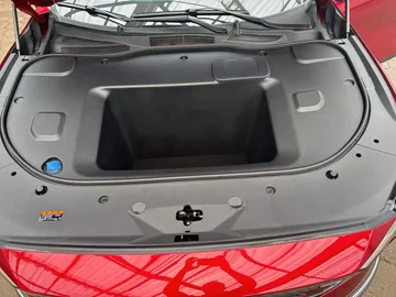 Car image 25