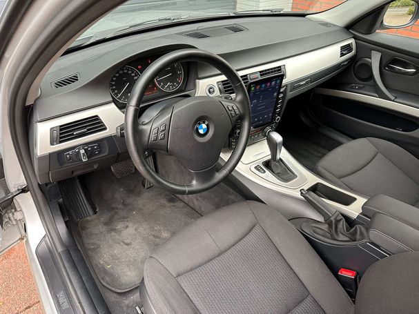 BMW 318i 100 kW image number 7