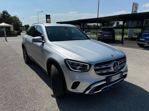 Mercedes-Benz GLC 300 d 4Matic 180 kW image number 2