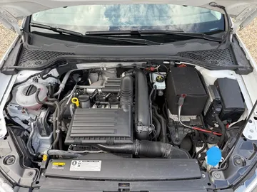 Car image 27