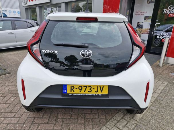 Toyota Aygo X 1.0 VVT-i 53 kW image number 9