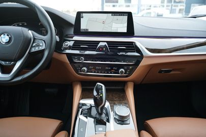 Car image 33