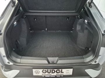 Car image 32