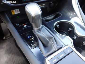 Car image 30