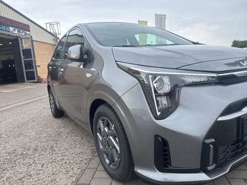 Car image 25