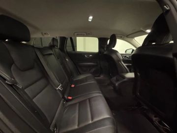 Car image 40