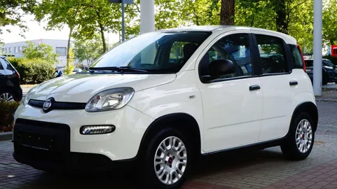 Car image 14