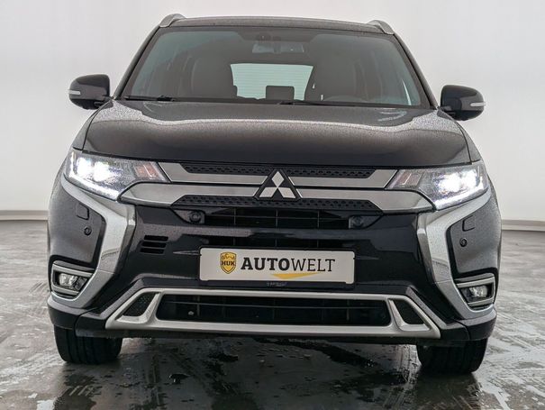 Mitsubishi Outlander 2.4 Plug-In Top 4WD 165 kW image number 3