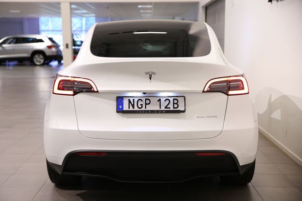 Tesla Model Y Long Range AWD Dual Motor 378 kW image number 8