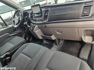 Car image 34
