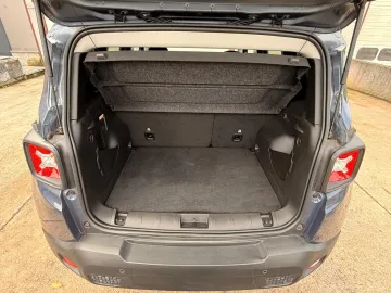 Car image 33
