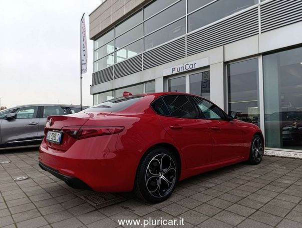 Alfa Romeo Giulia AT8 118 kW image number 7