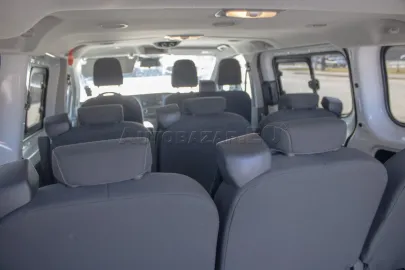 Car image 37