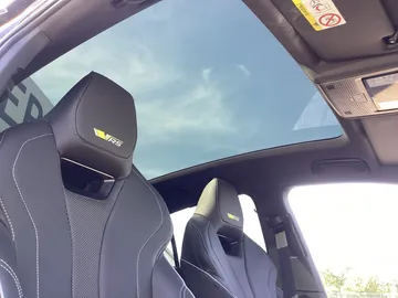 Car image 28