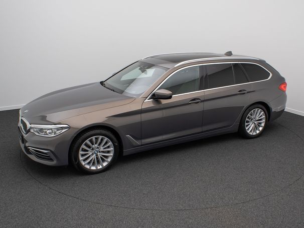 BMW 520d Touring Luxury Line 140 kW image number 16