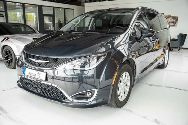 Chrysler Pacifica 3.6 214 kW image number 1