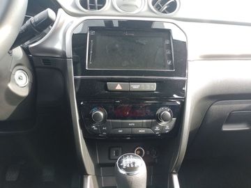 Car image 12