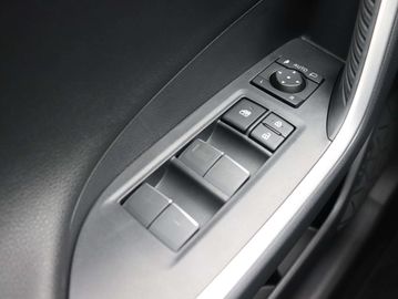 Car image 37