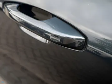 Car image 29