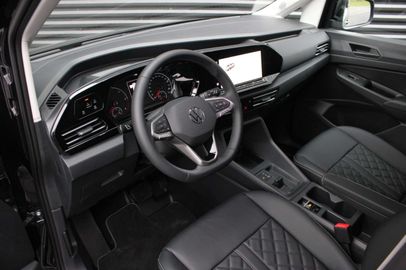 Car image 21