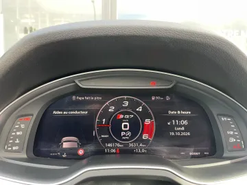 Car image 32