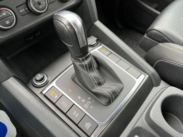 Car image 32