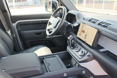 Car image 26