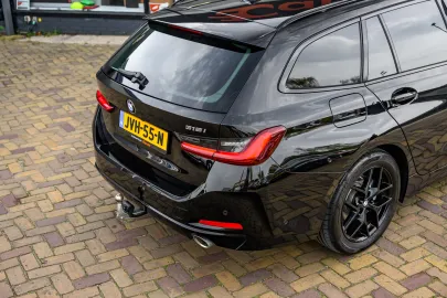 Car image 39