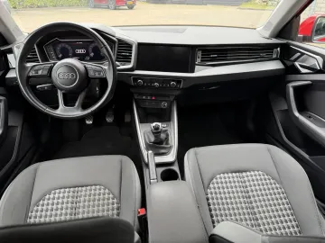 Car image 23