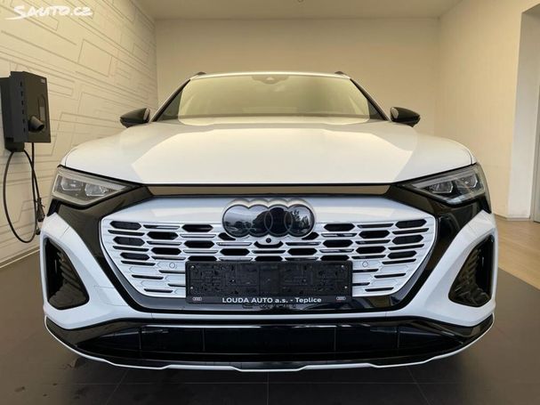 Audi Q8 55 e-tron S-line Sportback 300 kW image number 3