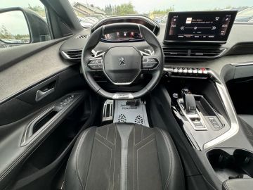 Car image 38