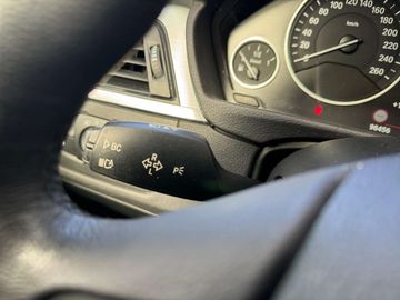 Car image 33