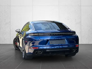 Car image 30