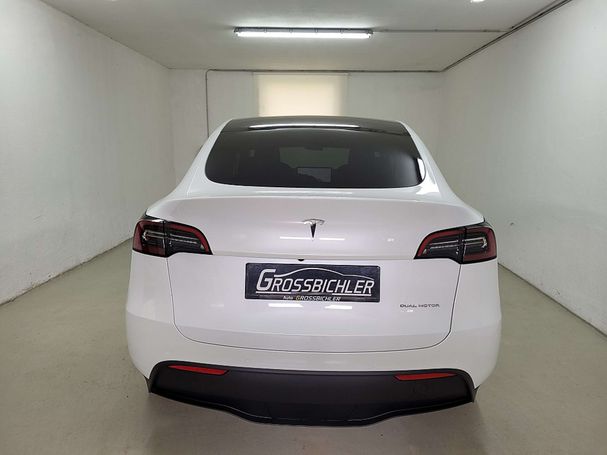 Tesla Model Y Long Range AWD 258 kW image number 8