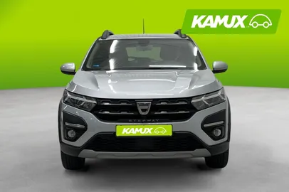 Car image 2