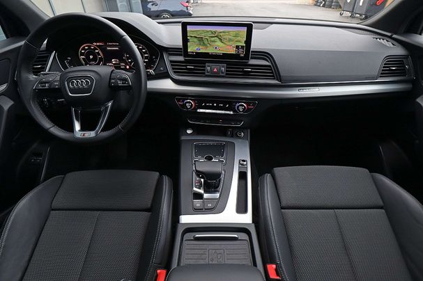 Audi Q5 50 TFSIe quattro S-line PHEV 270 kW image number 10