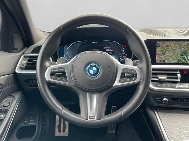 BMW 330e Touring M Sport xDrive 215 kW image number 10